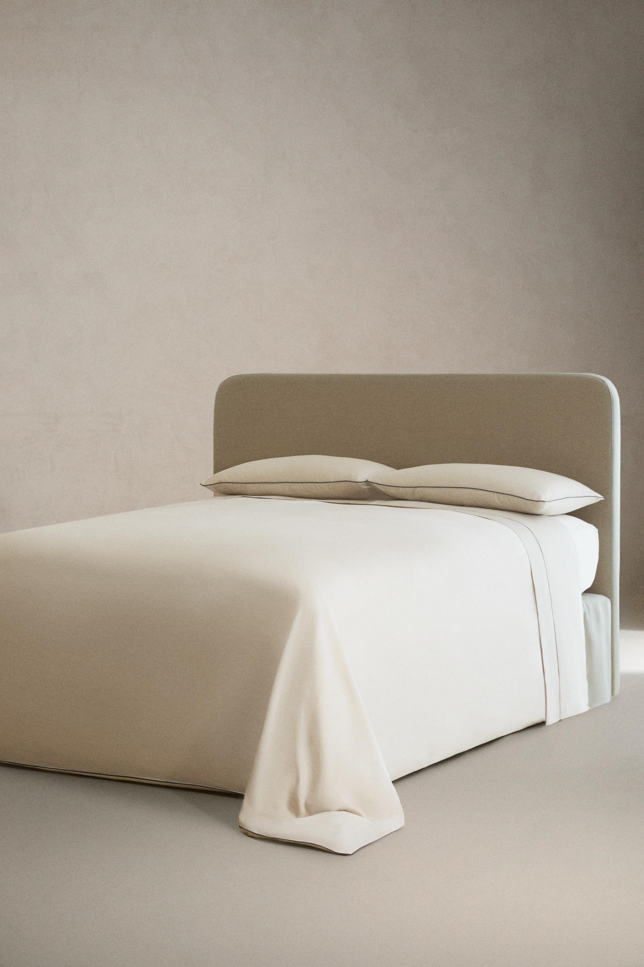 DRAP PLAT SATIN PASSEPOIL